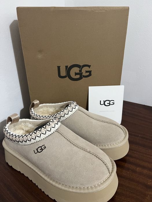 Ugg Sand color original