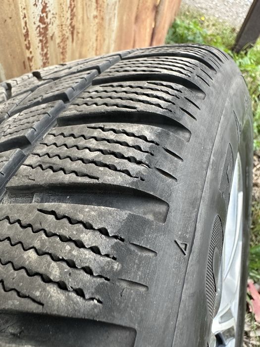 Авто шини зимові для легкових авто з дисками та датчиками тиску