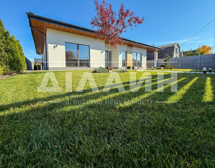 Новий казковий будиночок в гарному районі