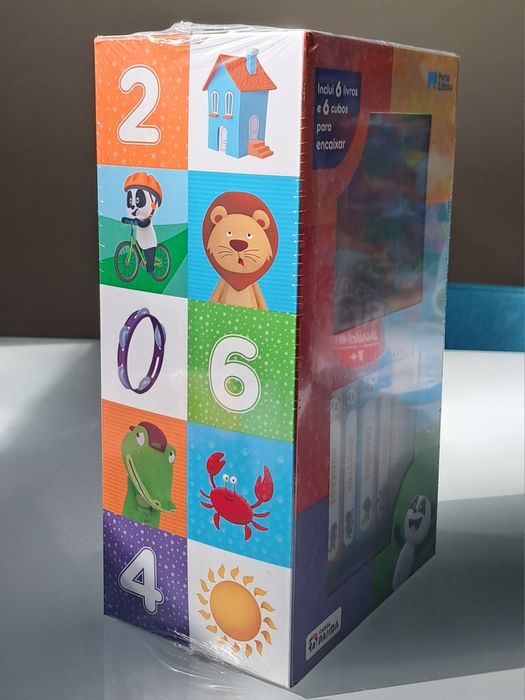 Canal Panda - Caixa do bebé: livros e cubos (Novo)
