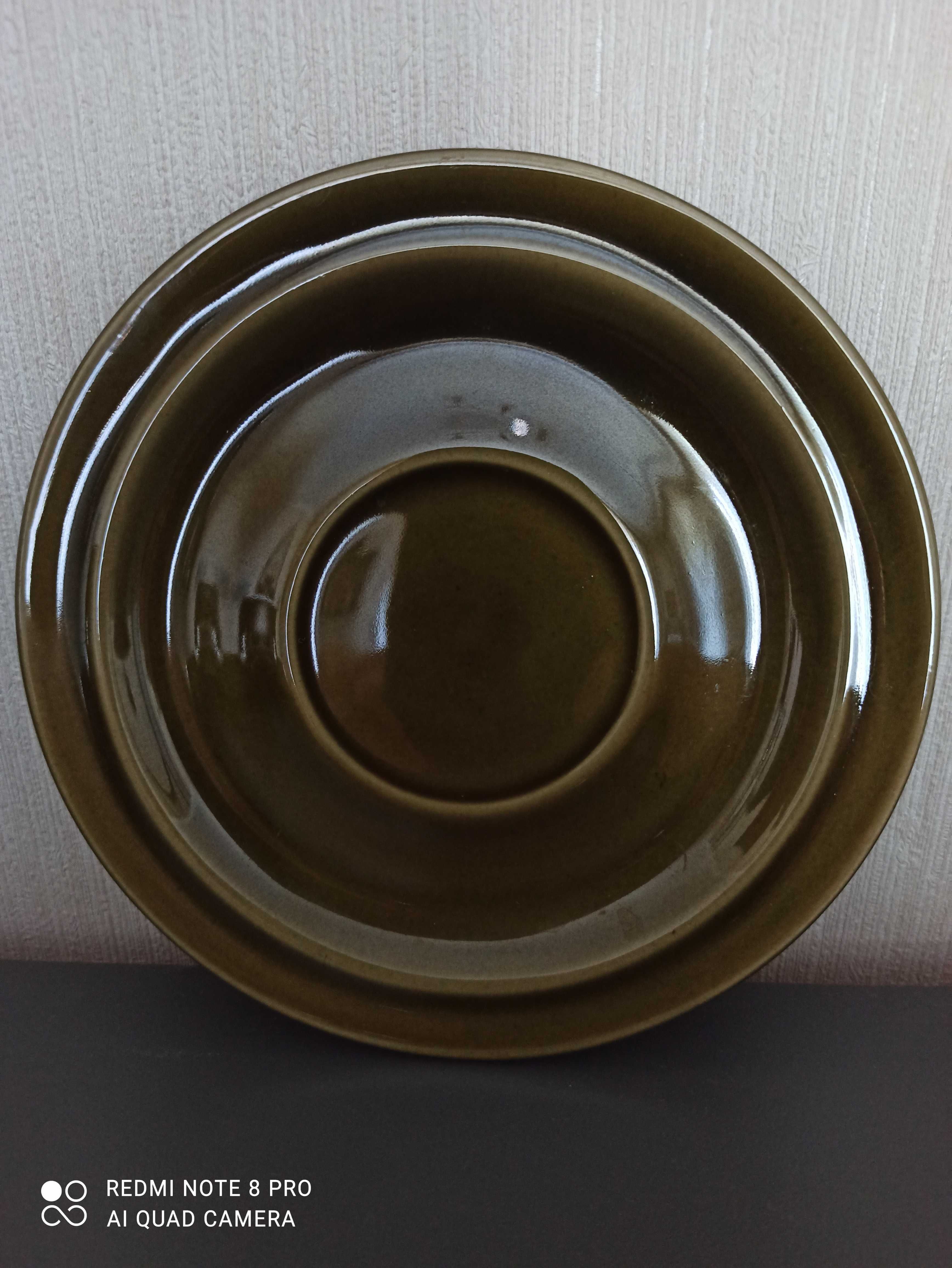 Spodek, zielony porcelit, Pruszków