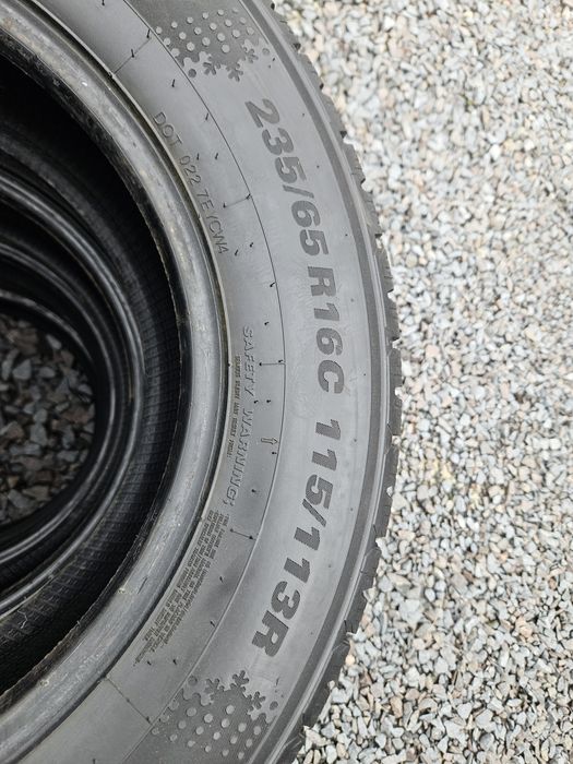 235 65 r16c Kumho зима 4шт 2021 рік