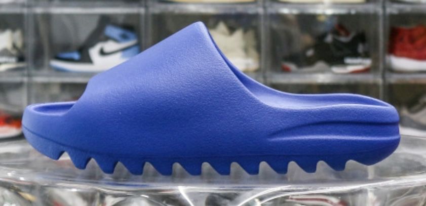 Adidas yeezy slide