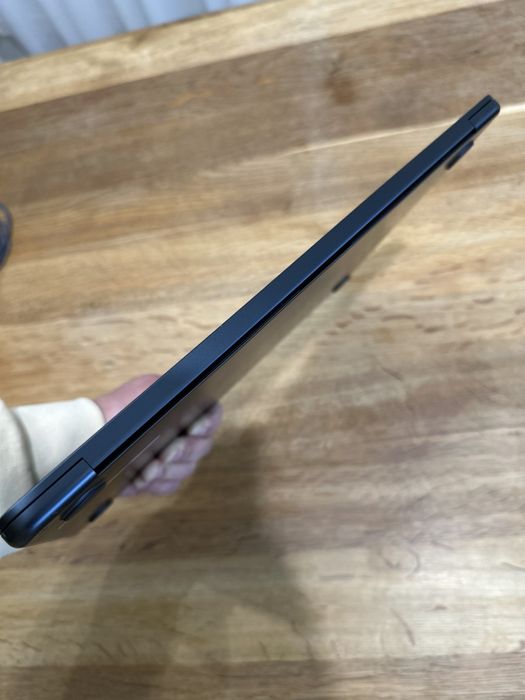 Macbook air 13 M2 2022 8/256 , ідеал , як новий