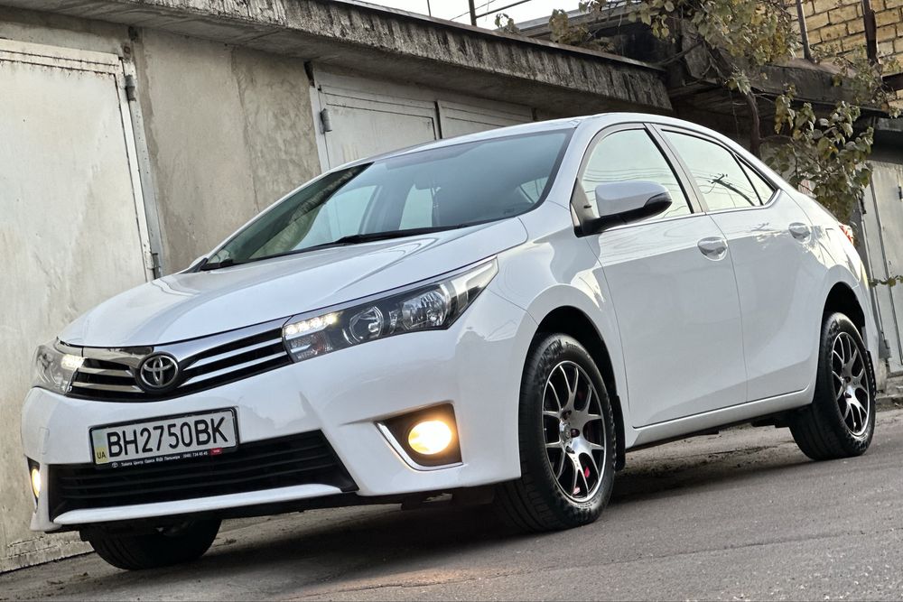 Продам TOYOTA Corolla 1.6 ACTIVE 2015