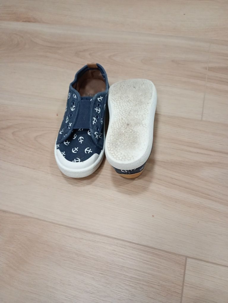 Sprzedam buty dziecięce