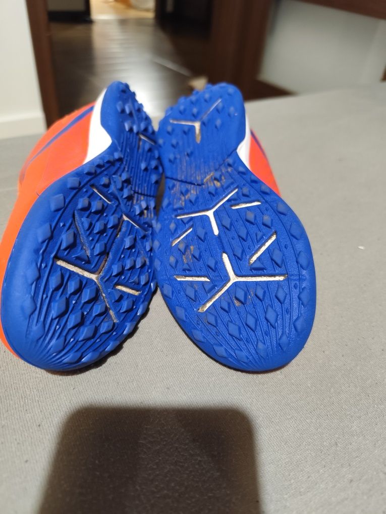 Buty sportowe turfy Decathlon 34