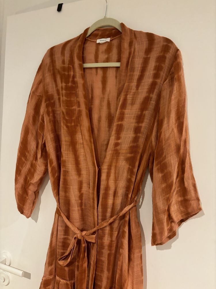 Sukienka kimono Reserved