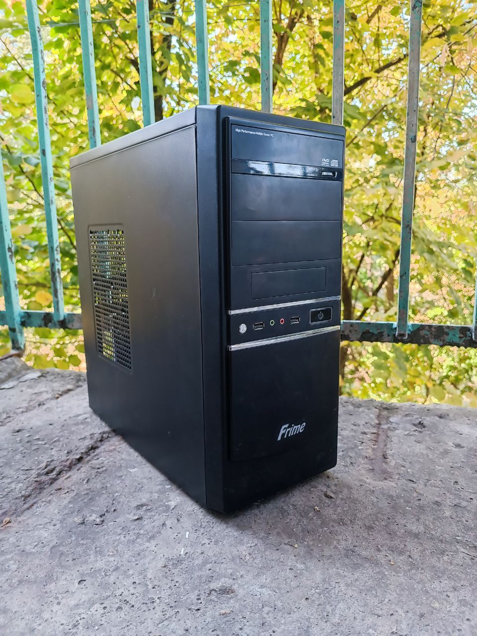 Игровой компьютер ПК системный блок RX570 i5 4gen 16ОЗУ монитор