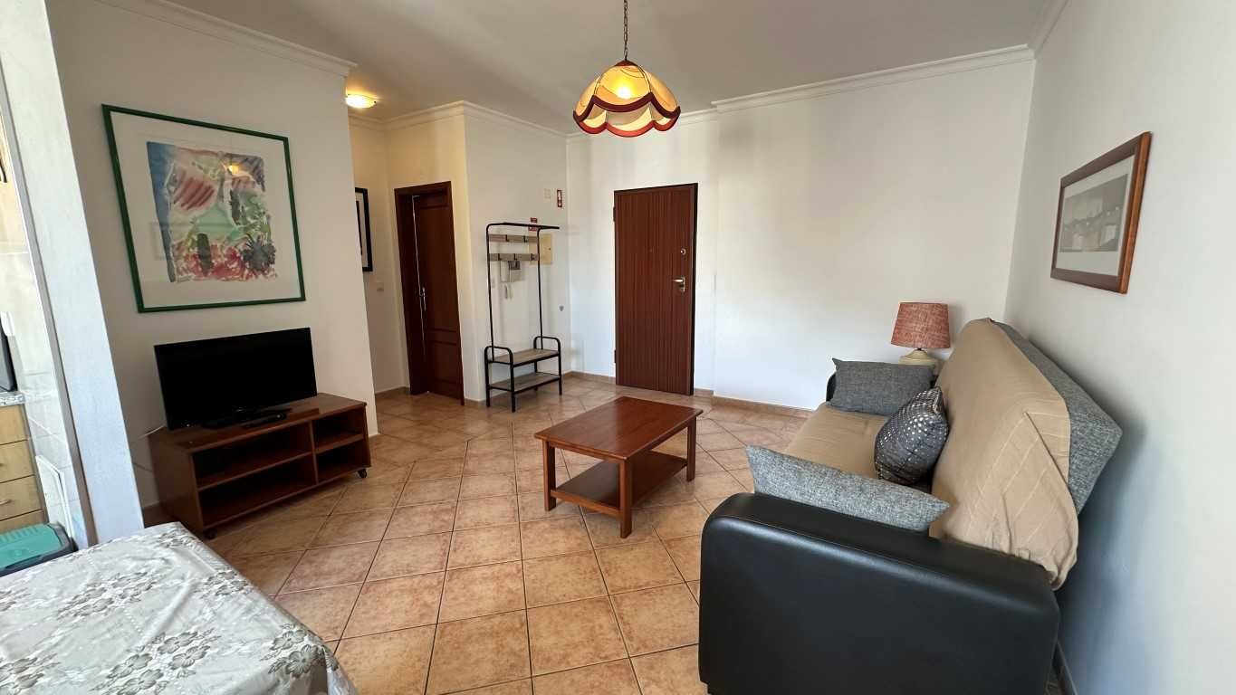 JUL/SET - T1 Praia Rocha (Piscina + Garagem) – 200m da praia a pé
