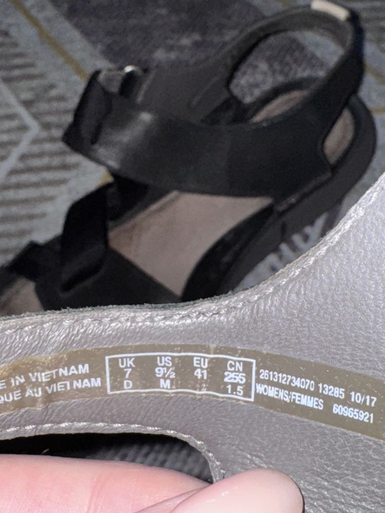 Босоніжки Clarks Trigenic 41 розмір