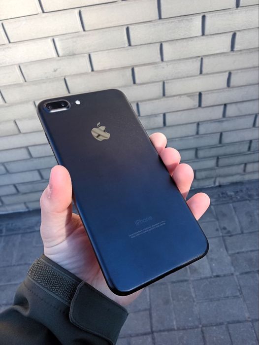 iPhone 7+ як новий