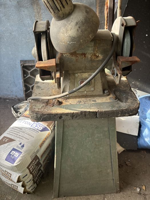 Szlifierka stołowa trójfazowa