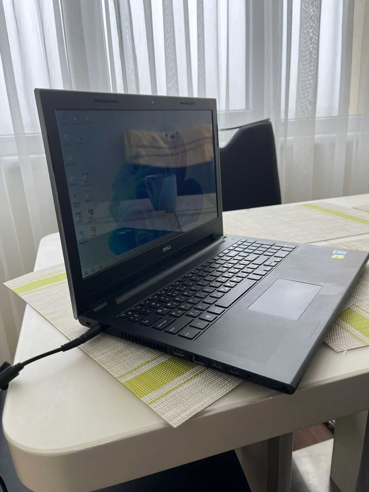 Ноутбук Dell Inspiron 15 series 33308/sdpi/2014 3878