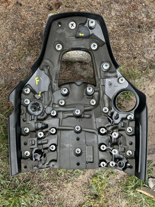 Maserati Quattroporte Ghibli 3.0 V6 pokrywa silnika osłona