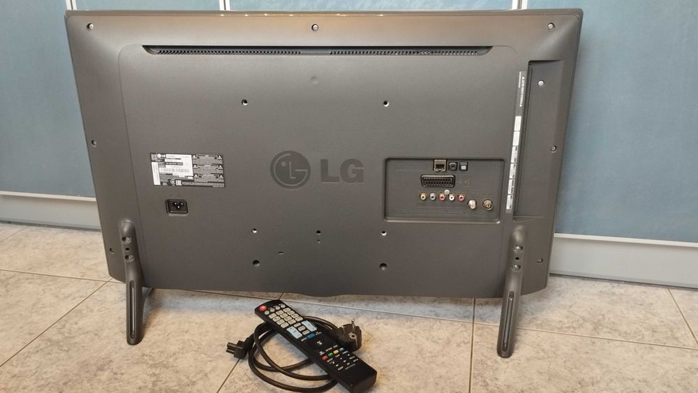 Smart телевизор LG 32" FullHD