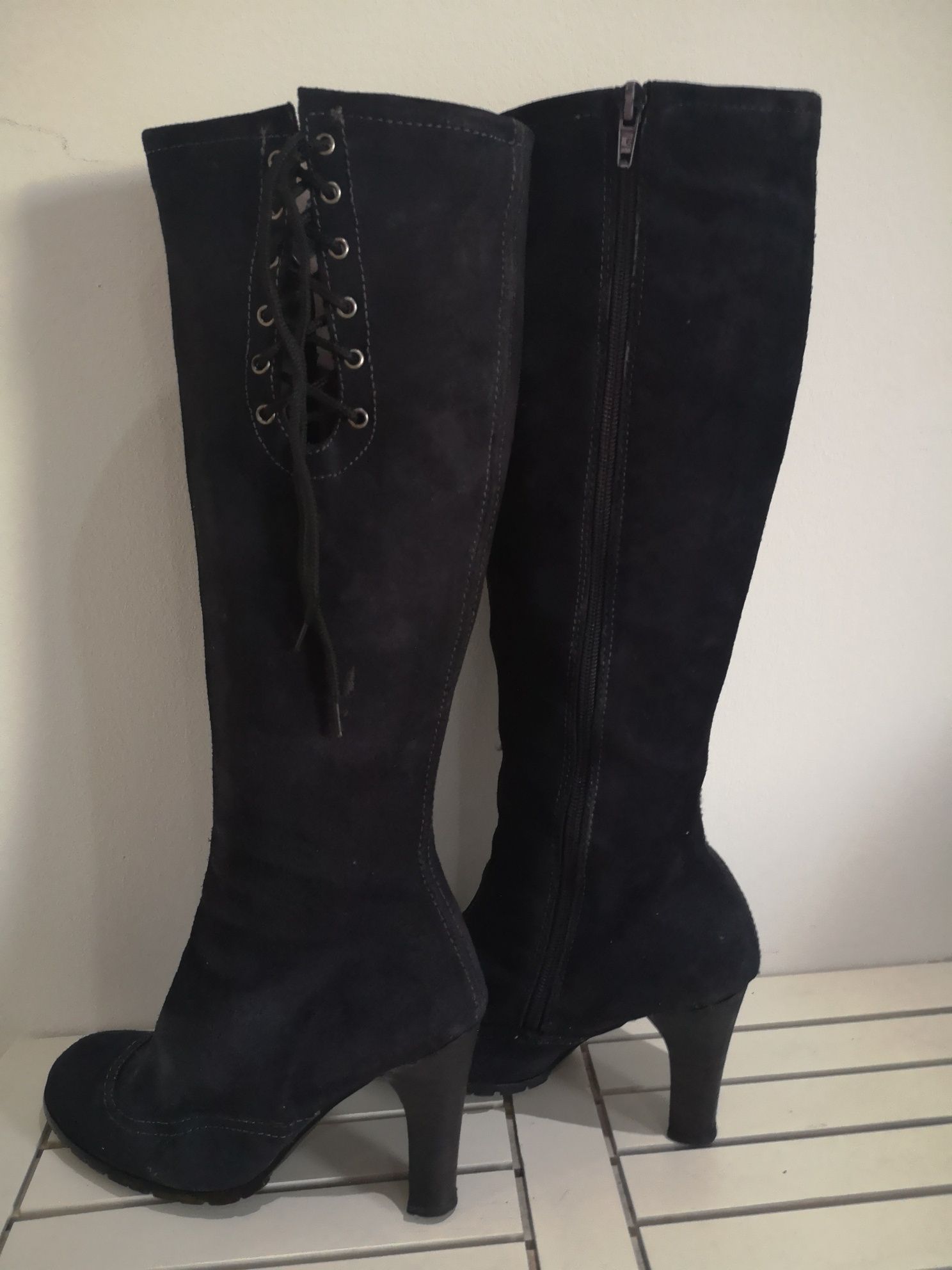 Botas Mango em pele de camurça