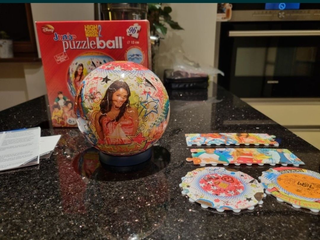 Puzzle ball kula puzle High School Musical 2 96 elementów Raven