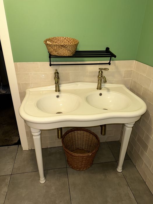 Подвійна раковина, продаємо із змішувачами