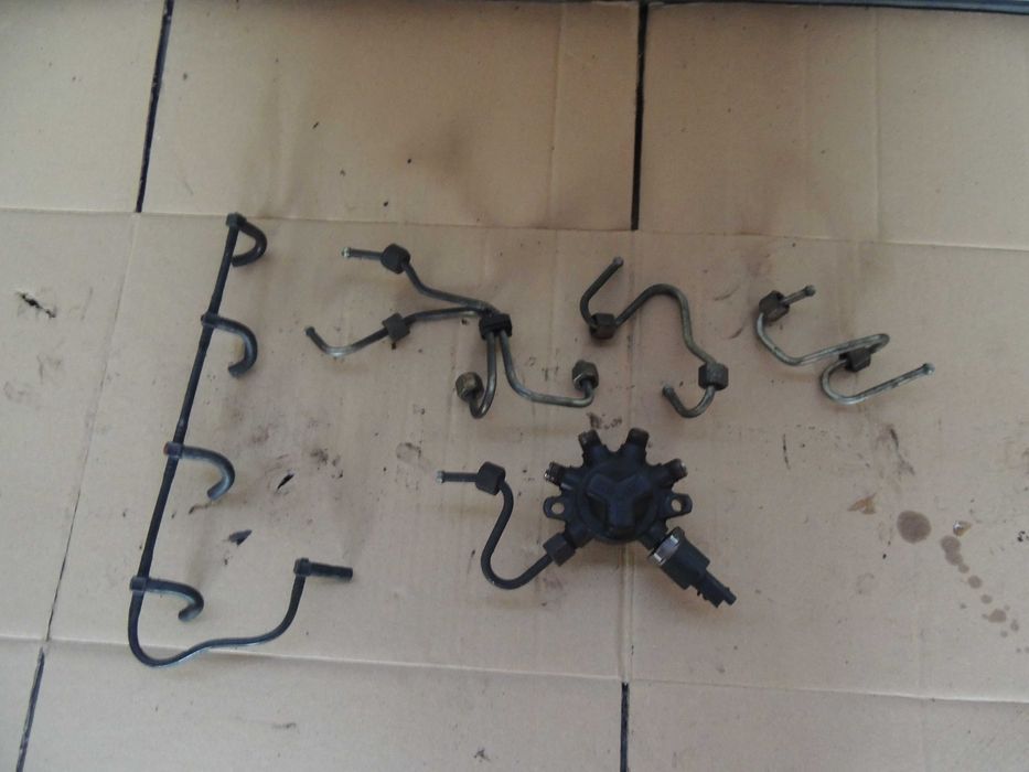 Rurki wtryskowe przelewowe 1.5 DCI K9K ROZDZIELACZ CZUJNIK ciśnienia