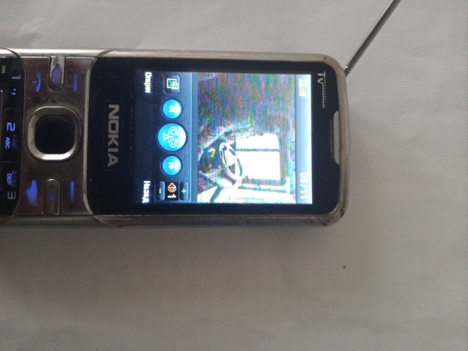 Телефон Nokia 2 сим-карты + карта памяти ,2 динамика , ТВ