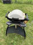 Grill weber Q1000 stand