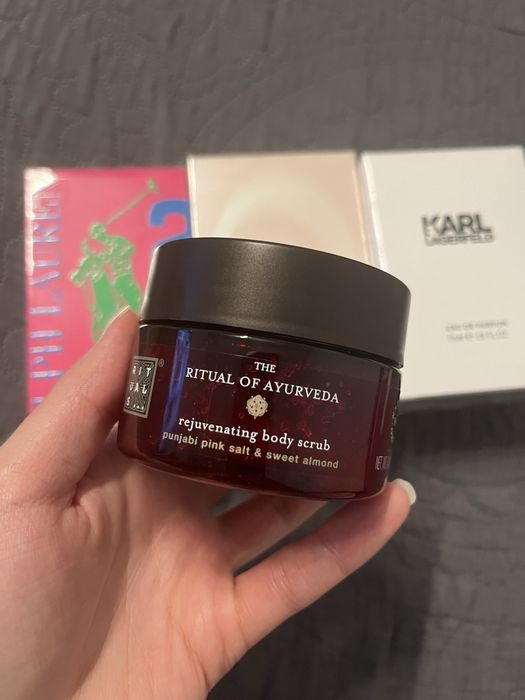 The Ritual of Ayurveda peeling