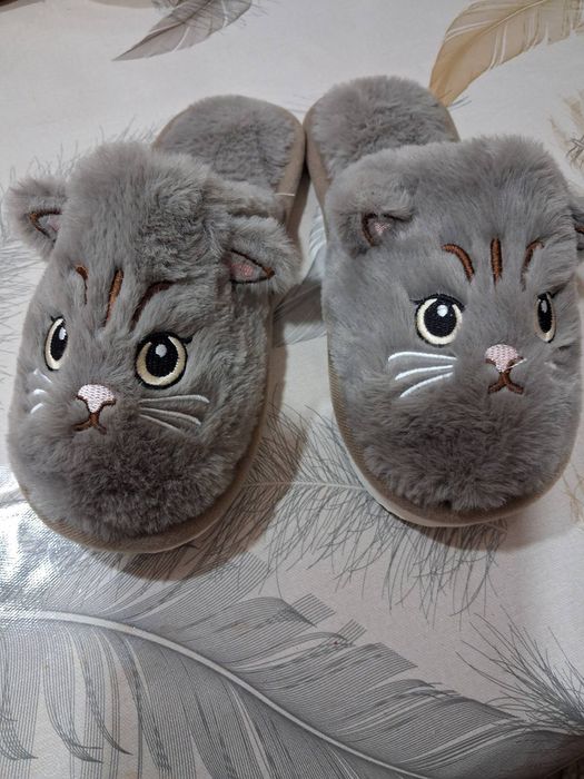 Женские домашние тапочки