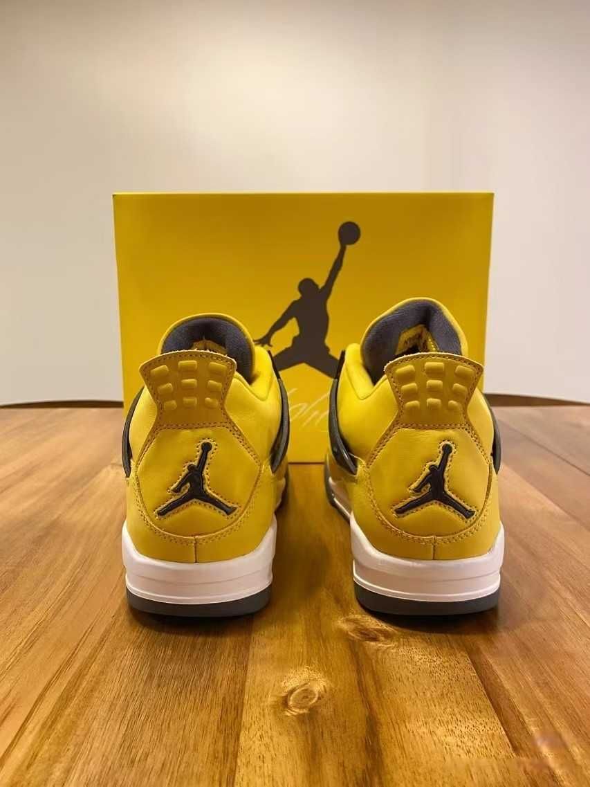 Jordan 4 Retro Lightning R.43