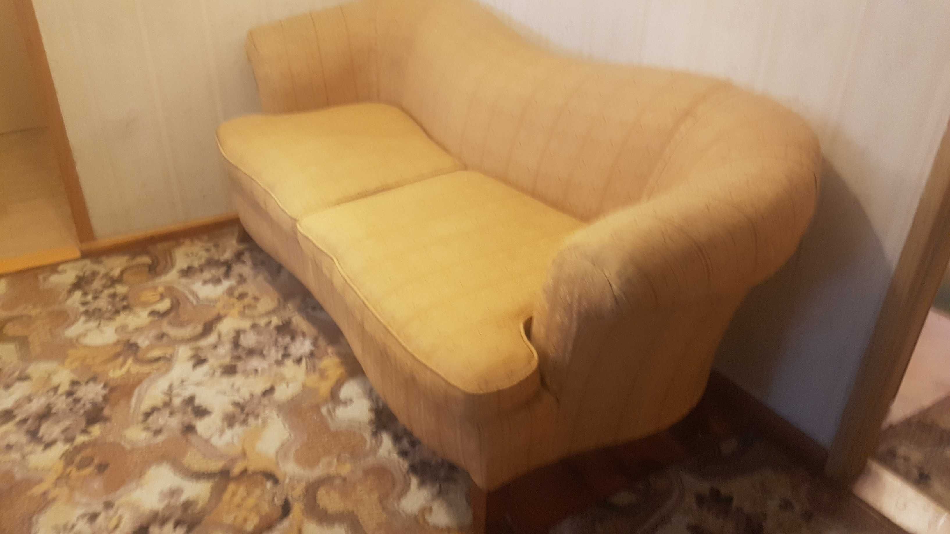 Sofa/ kanapa nierozkładana