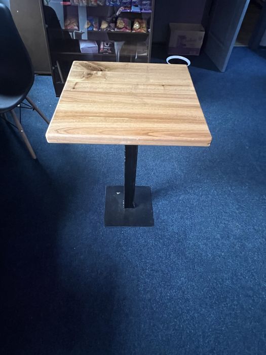 Столики для кавʼярні