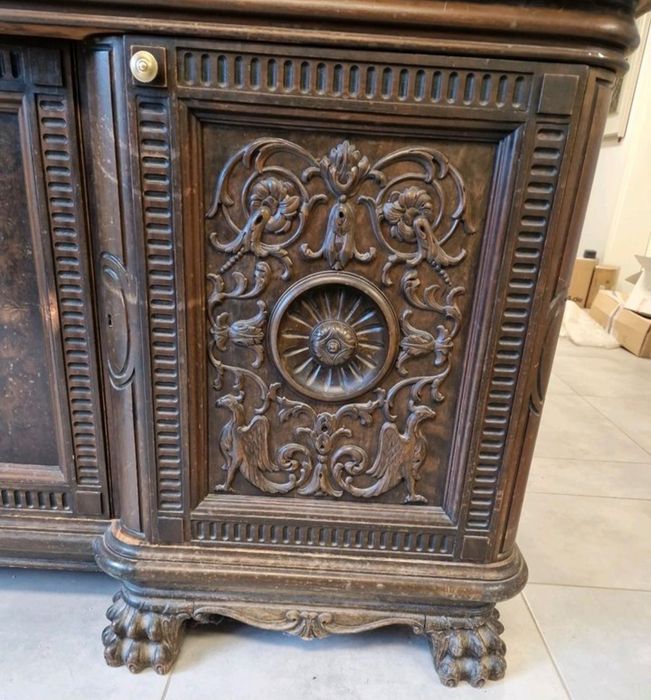 Drewniana stara komoda