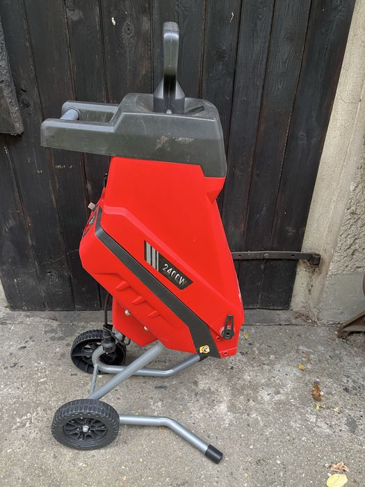 Rozdrabniacz do gałęzi nożowy HURRICANE 2400W