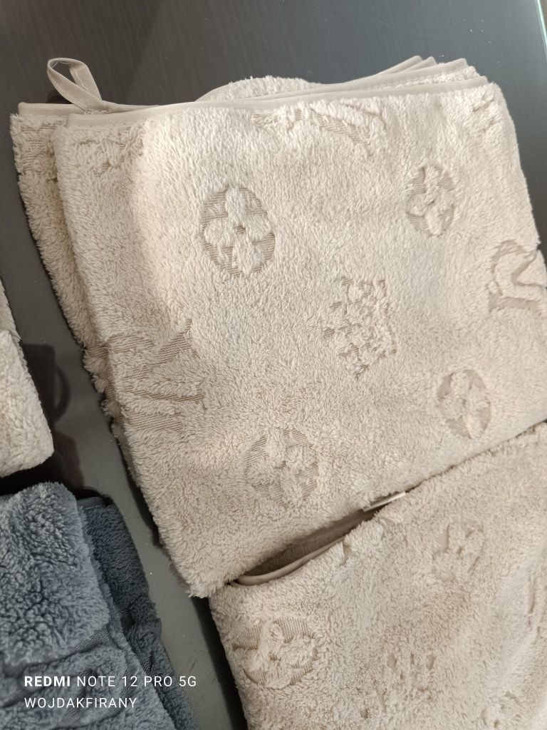 Nowe ręczniki z mikrofibry szary beż