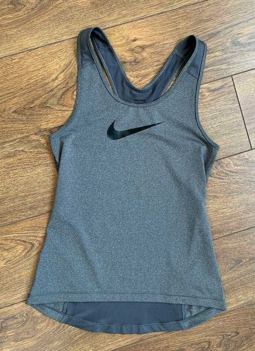 Жіноча майка Nike