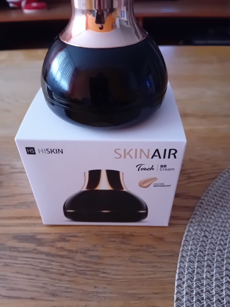 Nowy Krem -podklad kolor naturalny ,
