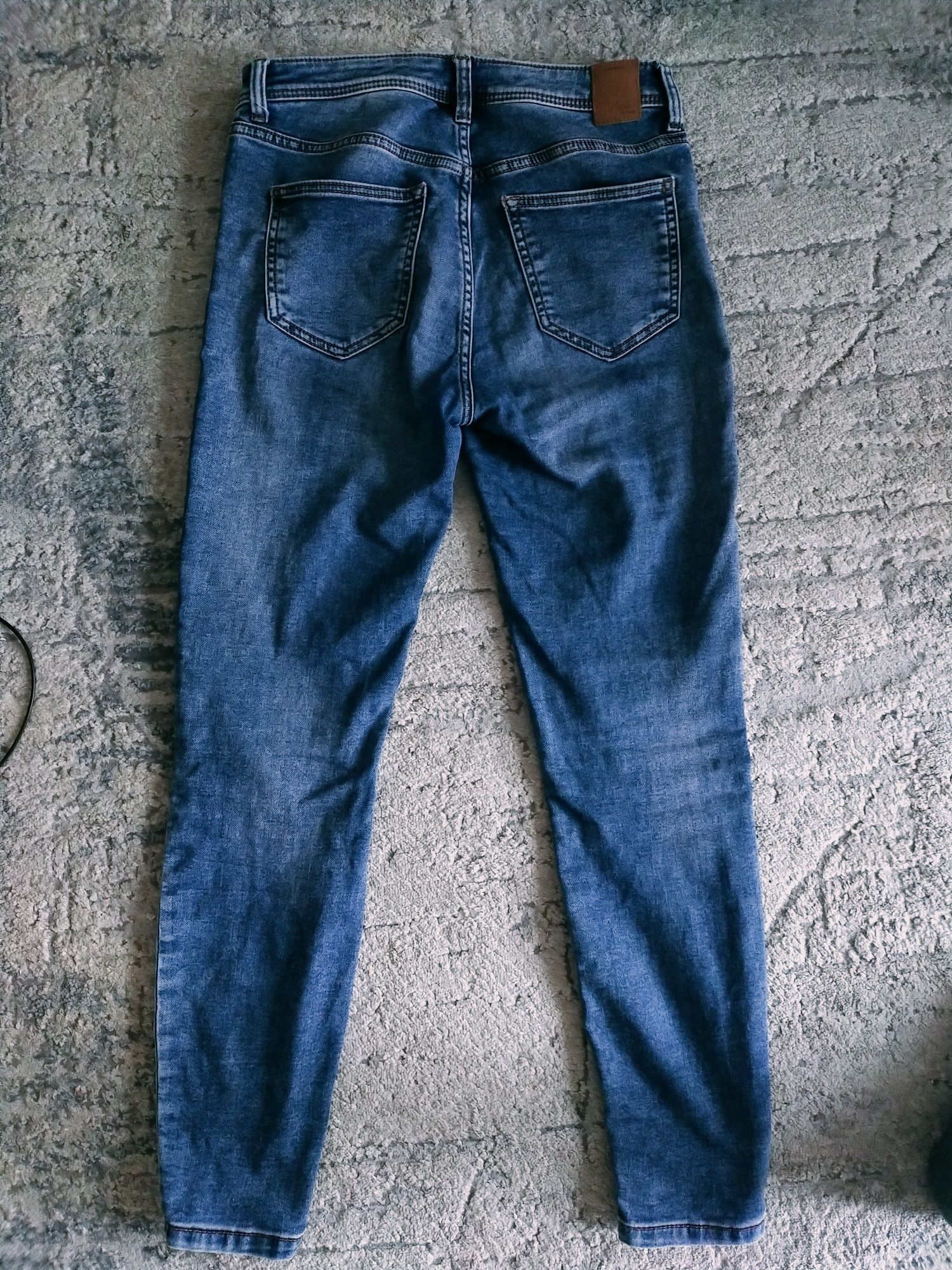Spodnie jeansy New Yorker r. M 27