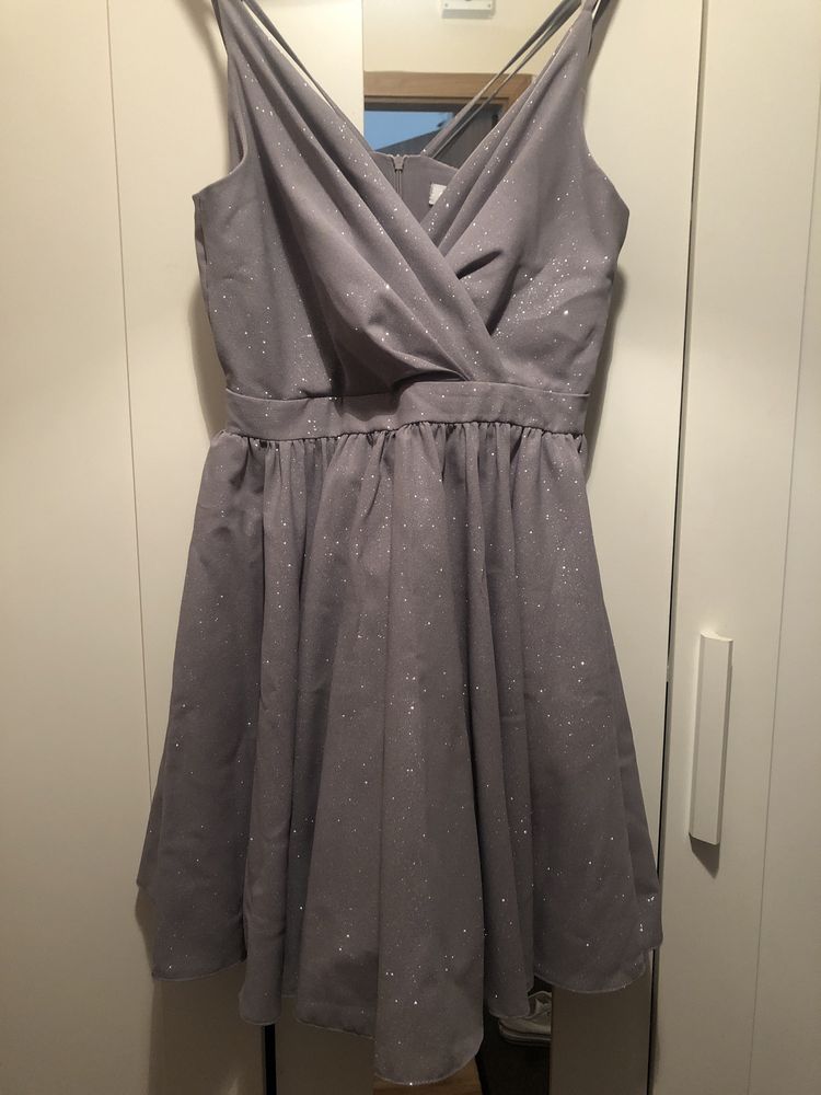 Sukienka srebrna brokat wesele elegancka