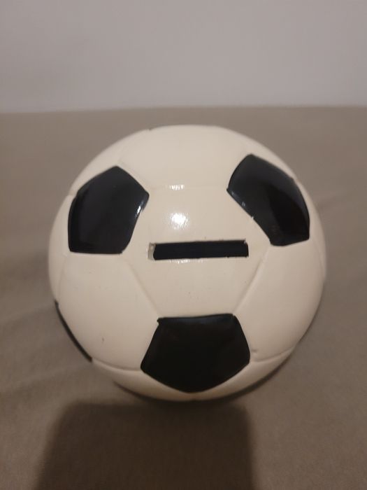 Sprzedam skarbonkę piłka nożna