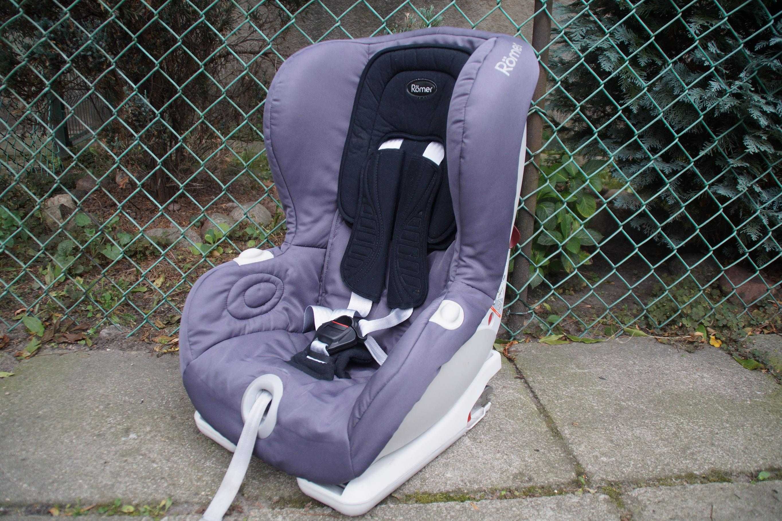 Britax Romer Versa Fix IsoFix 9-18kg