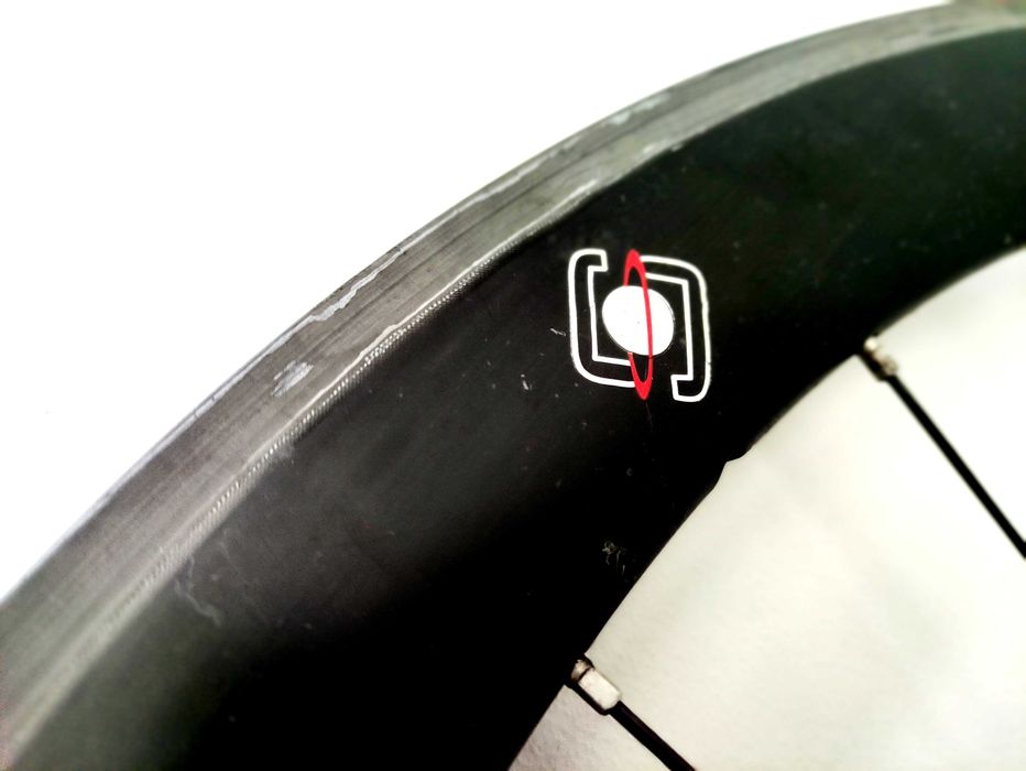 Koło tył Karbon Szosa SATURAE DT Swiss 28'' Wysokie i Lekkie Aero Krk