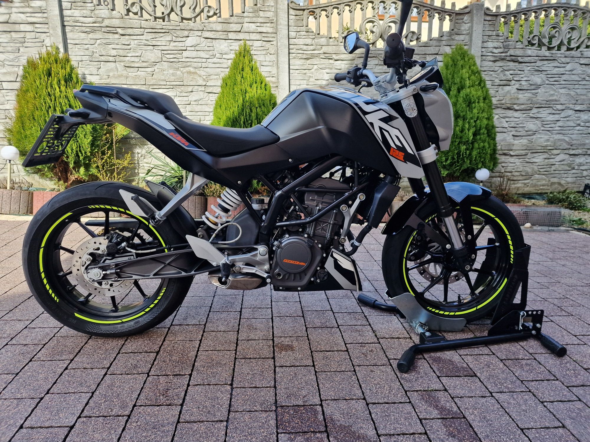 KTM Duke 125 na kat. B/A1