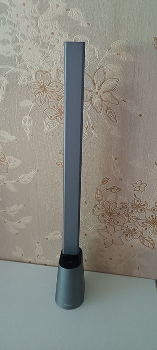 Настольная аккумуляторная светодиодная лампа Baseus