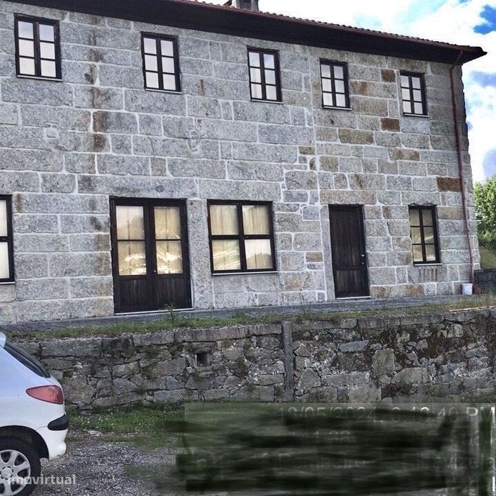 Vende-se Prédio / Quinta