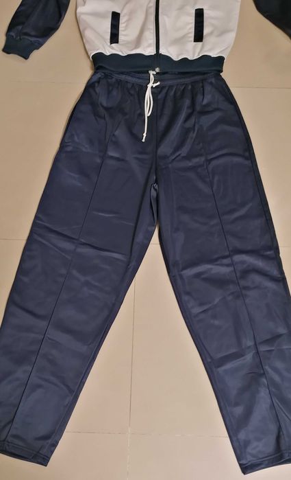 Fato de treino, XL, tecido de qualidade, novo, por 15€