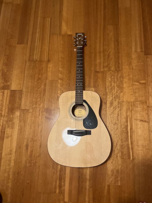 Guitarra yamaha F310