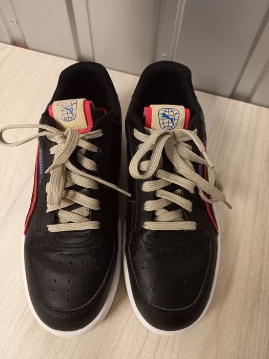 Кросівки для міста