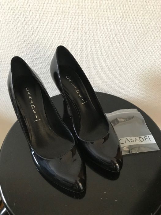 casadei czółenka czarne lakierowane 39 nowe bez pudełka