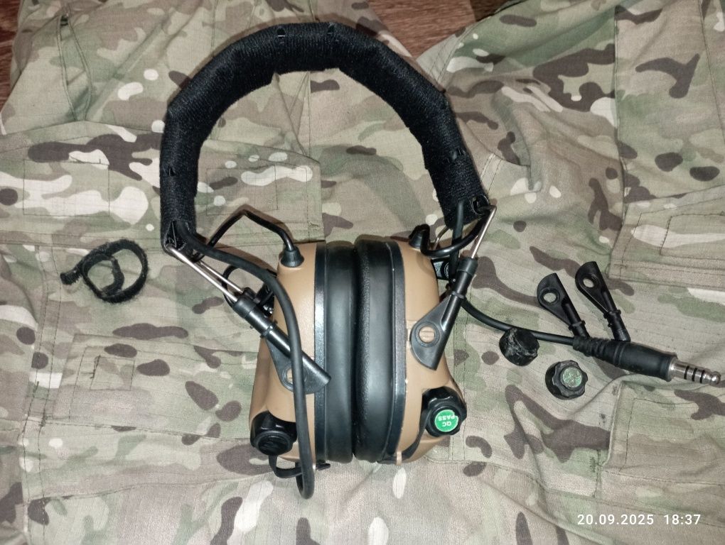 Активні навушники Earmor M32