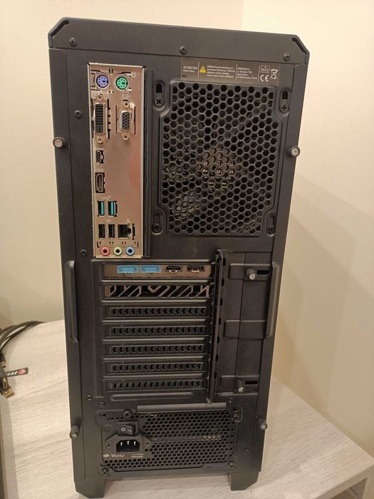 Komputer do gier | Intel i5-9400f | 16GB | M.2 256GB | RX 6600 | Win10